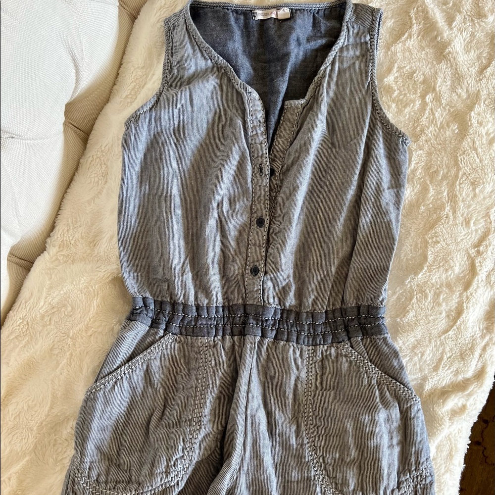 Short v neck romper
